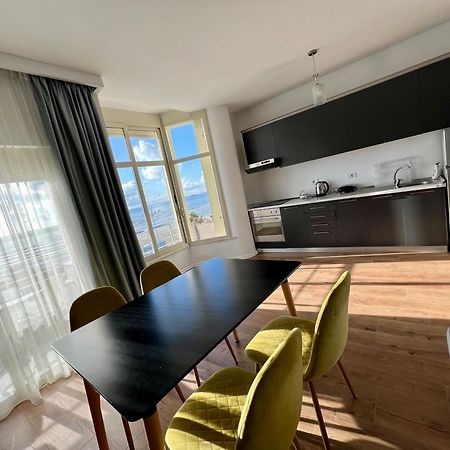 Wave Beachfront Apartments Дуррес Экстерьер фото