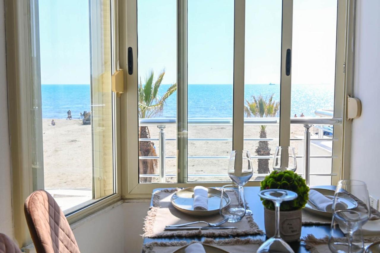 Wave Beachfront Apartments Дуррес Экстерьер фото
