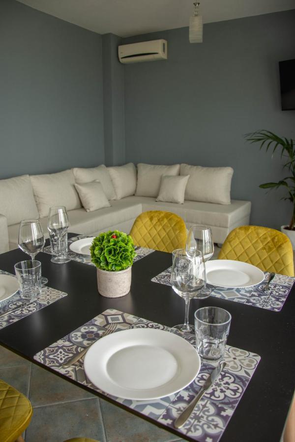 Wave Beachfront Apartments Дуррес Экстерьер фото