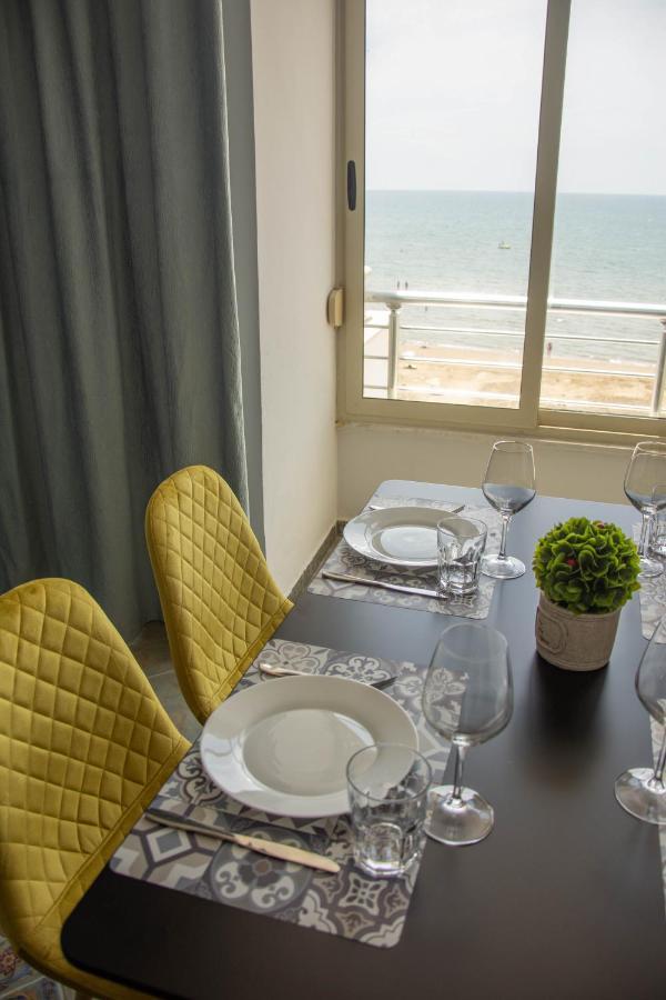 Wave Beachfront Apartments Дуррес Экстерьер фото
